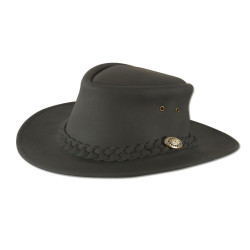 Sombrero de cuero negro